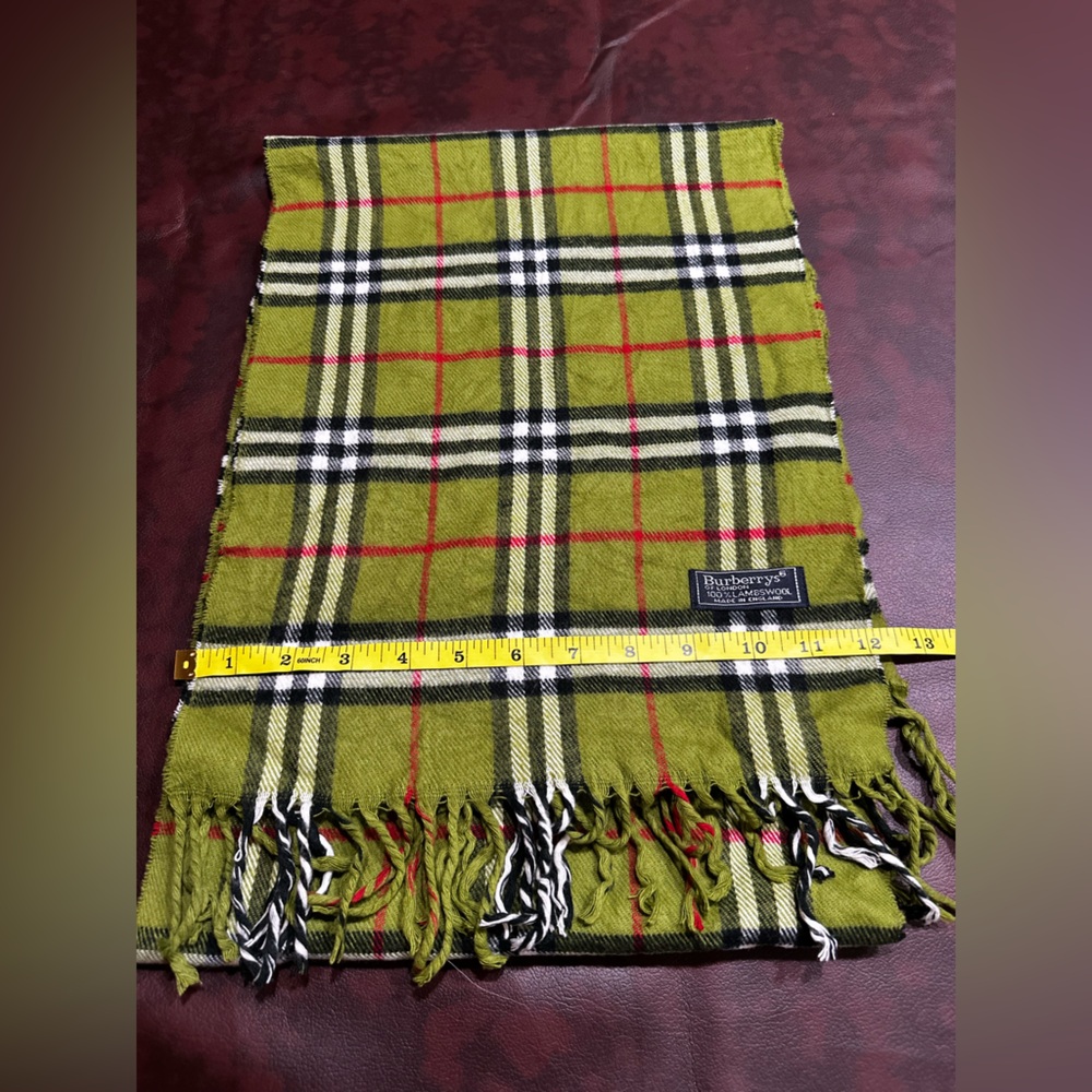 Vintage Burberry bright Olive Green Nova Check Lambswool Scarf (Unisex) - Picture 7 of 8